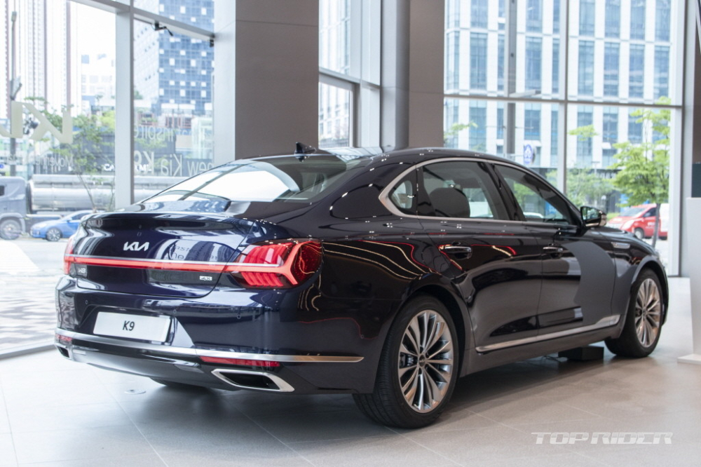 Kia K9 2021 kh&ocirc;ng thay đổi động cơ