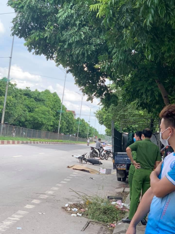 Lực lượng chức năng có mặt tại hiện trường vụ tai nạn