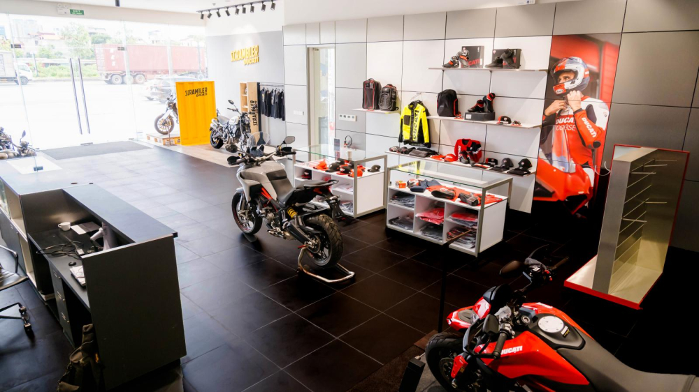 Showroom mới của Ducati khu vực Hà Nội rộng rãi và khang trang hơn trước