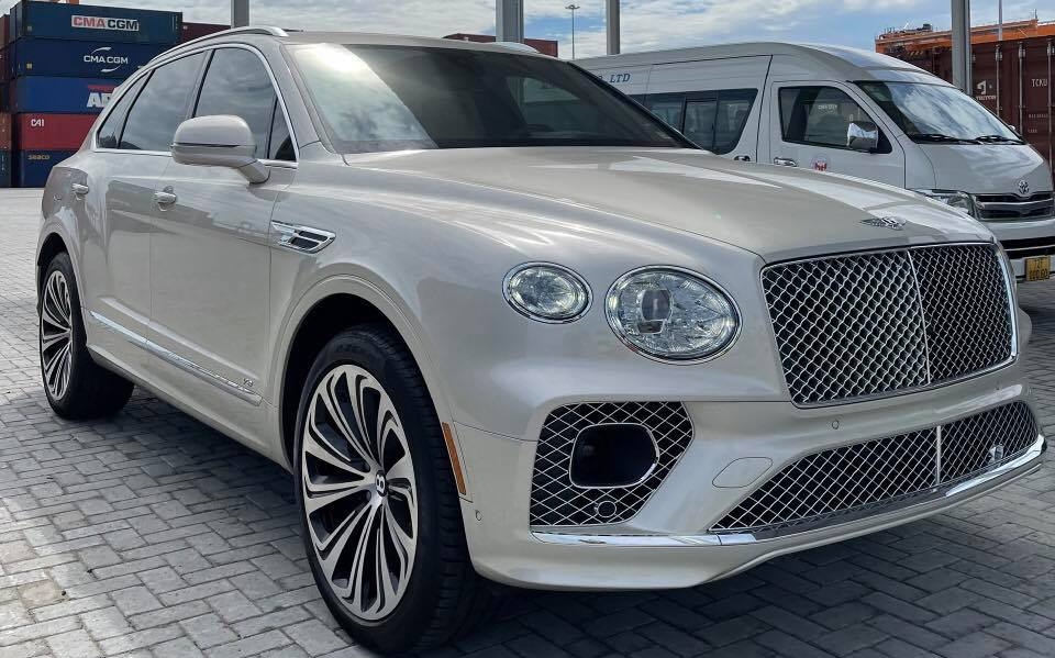Diện mạo SUV si&ecirc;u sang Bentley Bentayga V8 mới về nước