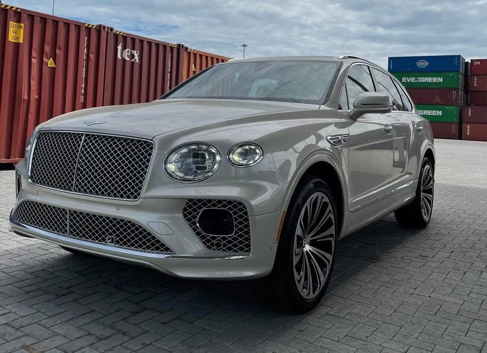 Diện mạo SUV si&ecirc;u sang Bentley Bentayga V8 mới về nước