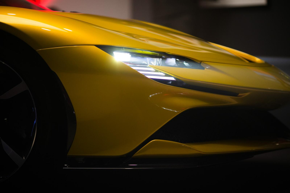 Giới mê xe Việt Nam đang chờ đón siêu xe mui trần Ferrari SF90 Spider về nước