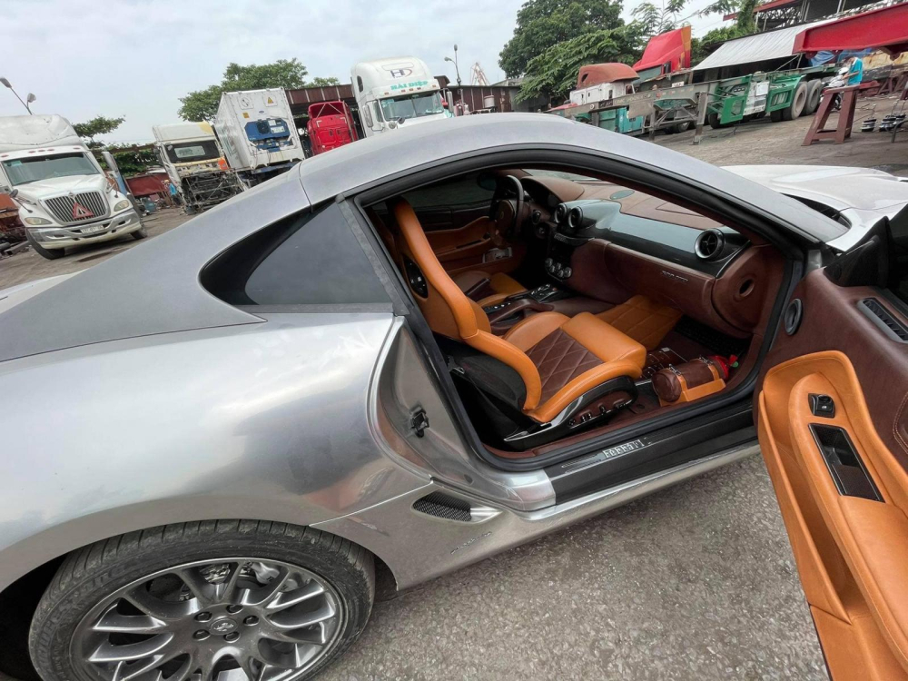 Nội thất siêu xe Ferrari 599 GTB thứ 2 về nước