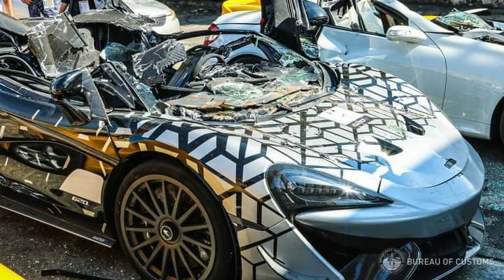 Đ&acirc;y l&agrave; 1 trong 350 chiếc si&ecirc;u xe McLaren 620R sản xuất tr&ecirc;n to&agrave;n thế giới