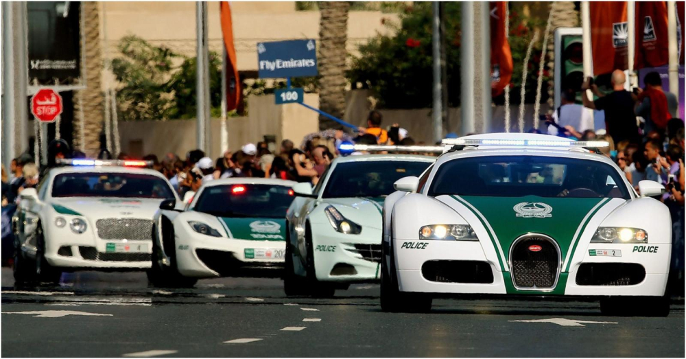 D&agrave;n si&ecirc;u xe của cảnh s&aacute;t Dubai