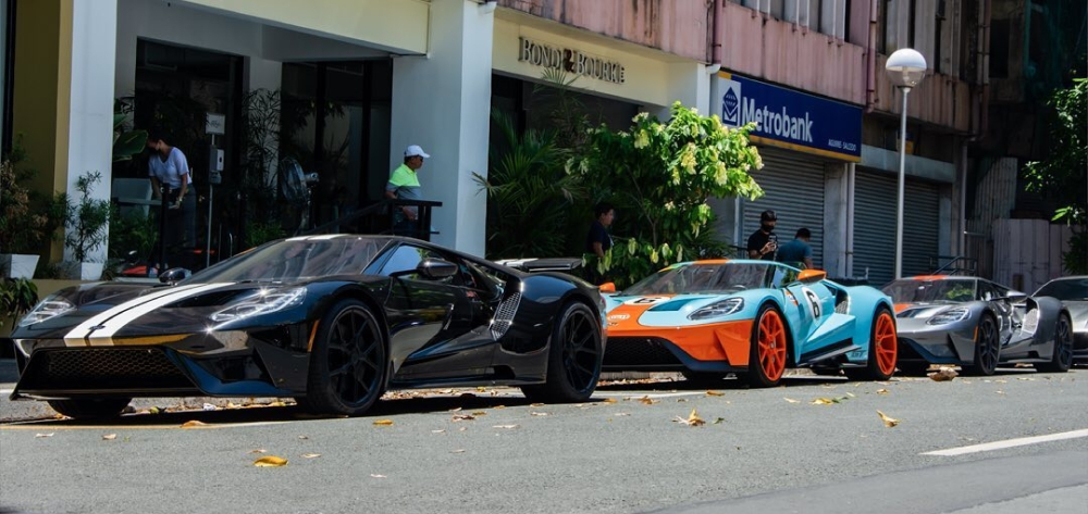 3 chiếc siêu xe Ford GT thế hệ mới trên đường phố Philippines. Ảnh: Jworks