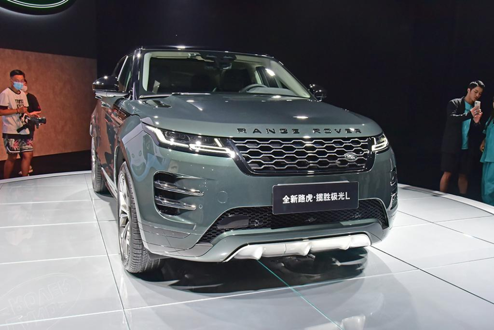 Range Rover Evoque L 2021 sở hữu thiết kế về cơ bản là giống bản thường