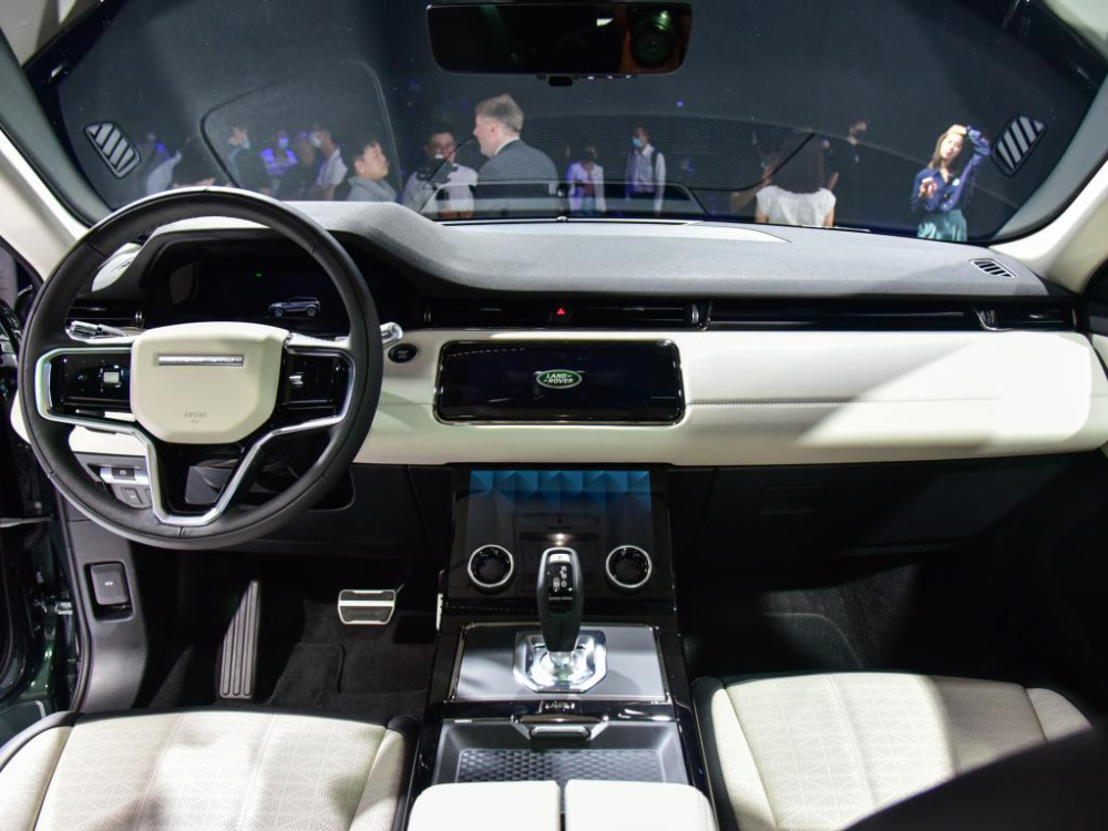 Nội thất bên trong Range Rover Evoque L 2021