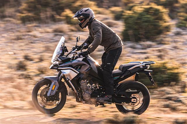 Xe sử dụng động cơ LC8 trên KTM 790 Adventure