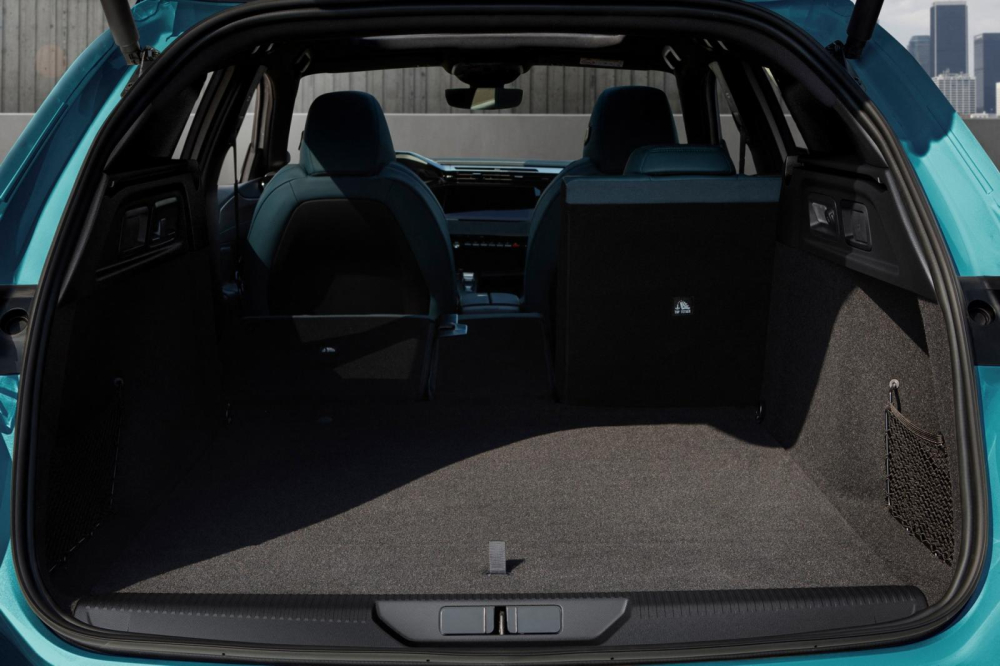 Khoang hành lý của Peugeot 308 SW 2022 Khoang hành lý của Peugeot 308 SW 2022
