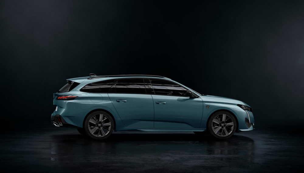 Peugeot 308 SW 2022 thuộc phân khúc xe wagon cỡ C Peugeot 308 SW 2022 thuộc phân khúc xe wagon cỡ C