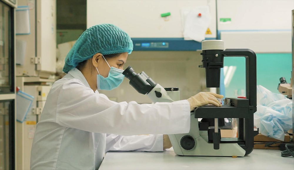 Chị Nguyễn Thị Thu Thuỷ - Trưởng phòng Virus Arbo - Khoa Virus, Viện Vệ sinh Dịch tễ Trung Ương