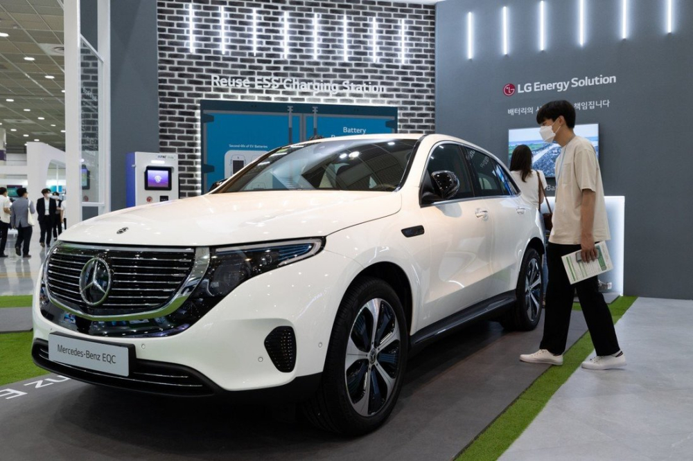 Chiếc Mercedes-Benz EQC được trưng bày tại Hàn Quốc
