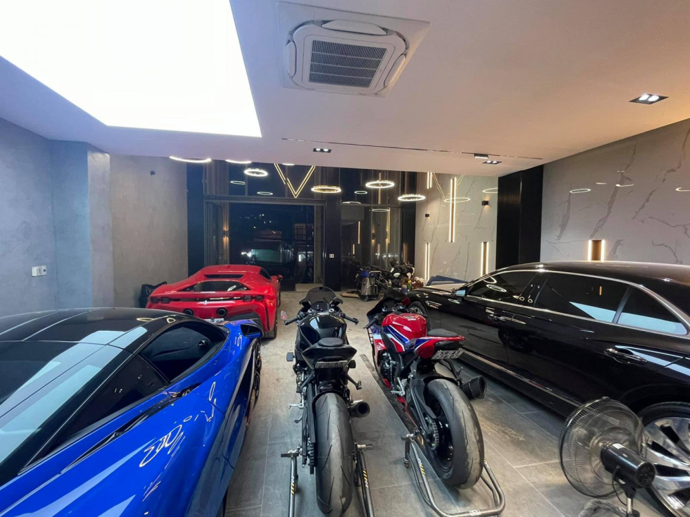 Lamborghini Aventador SVJ khi về garage nhiều khả năng sẽ được xếp cạnh Ferrari SF90 Stradale