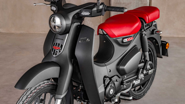 Honda Cub C125 2022 ra mắt với duy nhất tùy chọn màu đen mờ