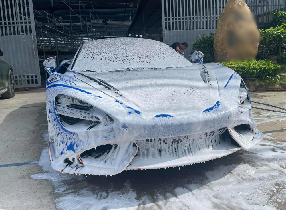 Sau nhiều tuần lưu lạc ở garage bán xe, McLaren 765LT thứ 2 tại Việt Nam đã quay về lại nhà xưa