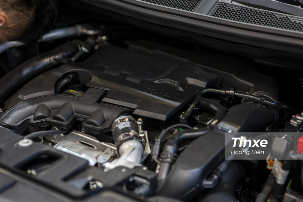 Peugeot 3008 mới vẫn trang bị động cơ tăng &aacute;p 1.6L c&ugrave;ng hộp số tự động 6 cấp.