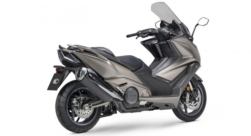  Kymco AK550 c&oacute; gi&aacute; b&aacute;n gần 300 triệu đồng tại Ch&acirc;u &Acirc;u
