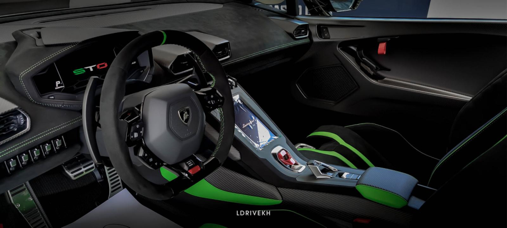 Nội thất si&ecirc;u xe Lamborghini Huracan STO 