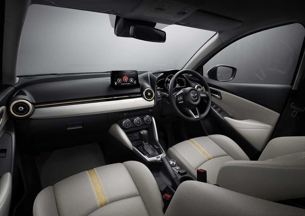 Mazda2 2021 c&oacute; th&ecirc;m hệ thống camera 360 độ mới