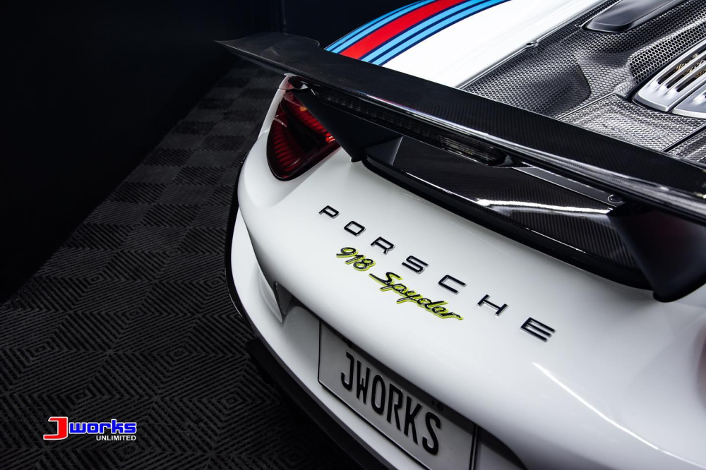 Gói Weissach Package trang bị nhiều chi tiết carbon cho 918 Spyder Gói Weissach Package trang bị nhiều chi tiết carbon cho 918 Spyder