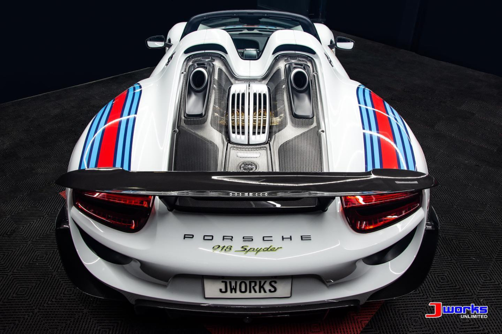 Porsche 918 Spyder đẹp mắt nhìn phía sau Porsche 918 Spyder đẹp mắt nhìn phía sau