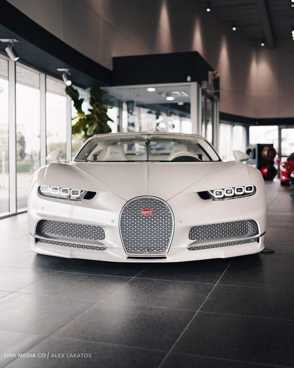 Bạch mã Bugatti Chiron của Post Malone
