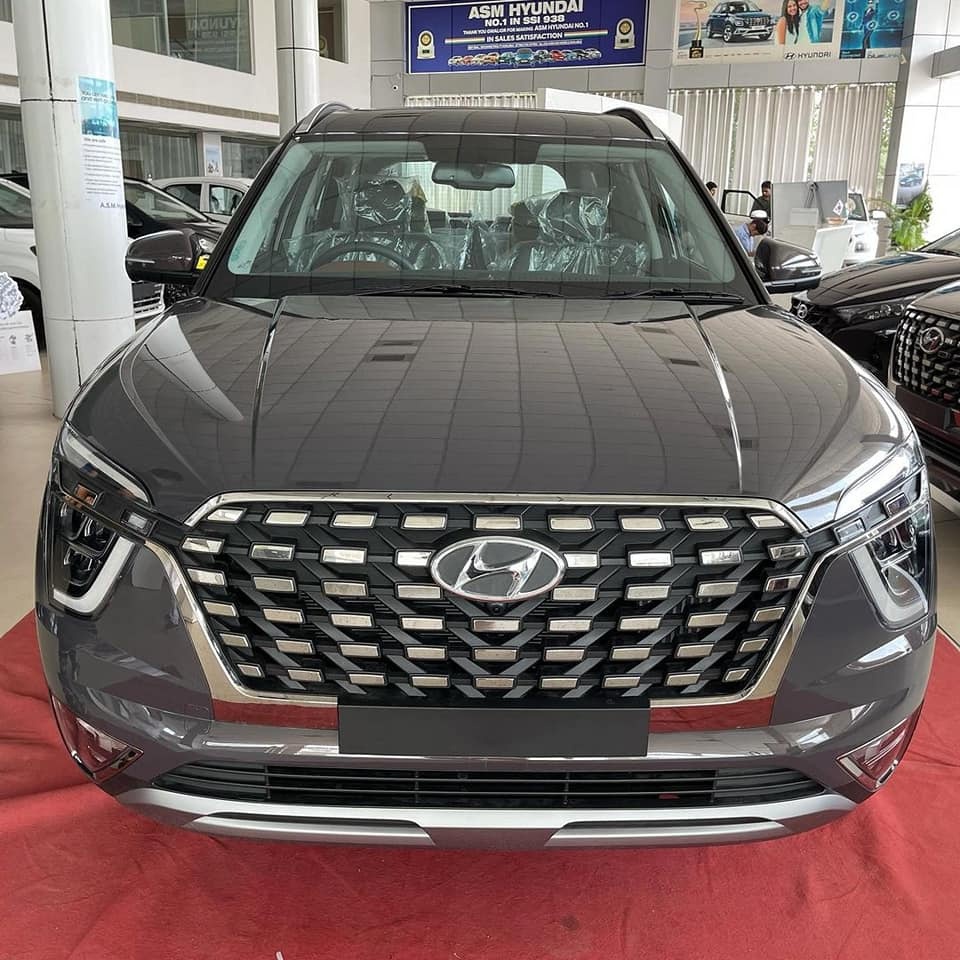 Chỉ trong v&ograve;ng chưa đầy 1 tuần, đ&atilde; c&oacute; hơn 4.000 người đặt mua Hyundai Alcazar 2021