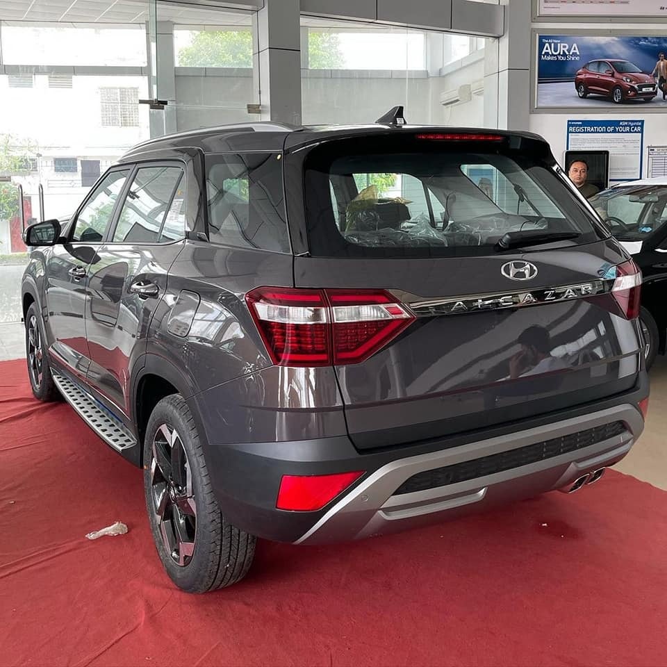 Hyundai Alcazar 2021 c&oacute; 2 t&ugrave;y chọn động cơ