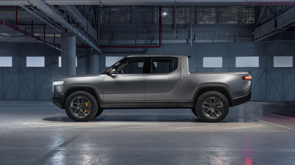 Rivian R1T có kích thước lớn hơn Ford Ranger nhưng nhỏ hơn Ford F-150