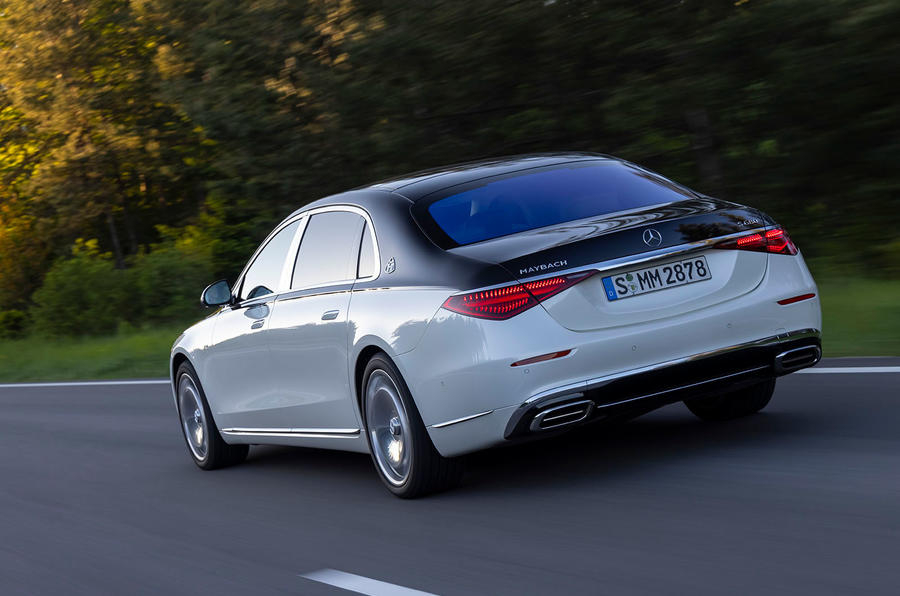 Mercedes-Maybach S 680 4Matic First Class 2021 d&ugrave;ng động cơ V12 v&agrave; hệ dẫn động 4 b&aacute;nh to&agrave;n thời gian