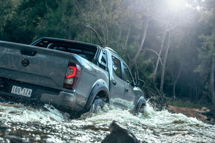 Nissan Navara Pro-4X Warrior 2021 có gầm cao hơn nhưng khả năng lội nước không thay đổi