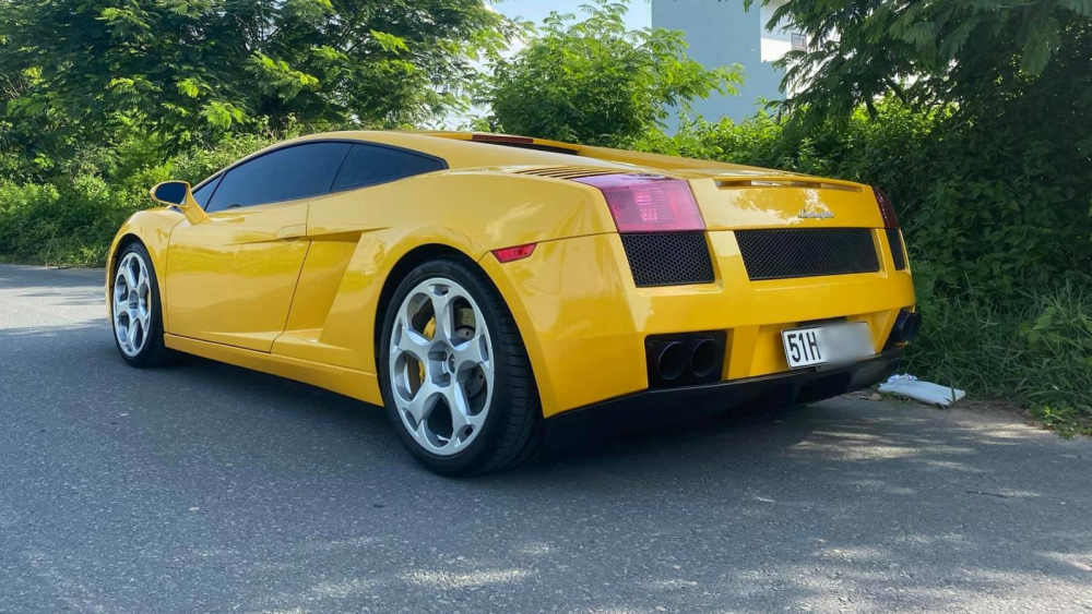 Chiếc siêu xe Lamborghini Gallardo tiêu chuẩn hiếm hoi hay lăn bánh tại Việt Nam
