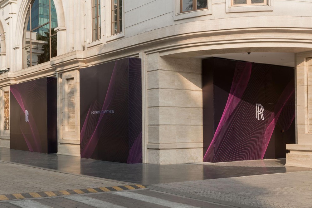 Showroom của đại lý Rolls-Royce Việt Nam cũng là nơi lui tới của giới nhà giàu Sài thành Showroom của đại lý Rolls-Royce Việt Nam cũng là nơi lui tới của giới nhà giàu Sài thành