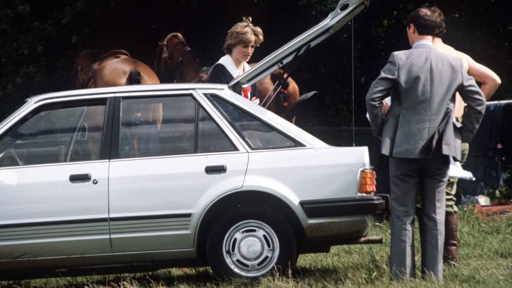 Thái tử Charles đã tặng chiếc Ford Escort Ghia này cho Công nương Diana làm quà đính hôn