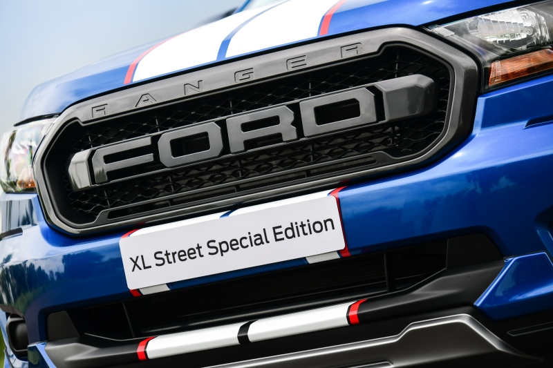 Lưới tản nhiệt theo phong c&aacute;ch Ranger Raptor của Ford Ranger XL Street 25th Anniversary Edition 2021