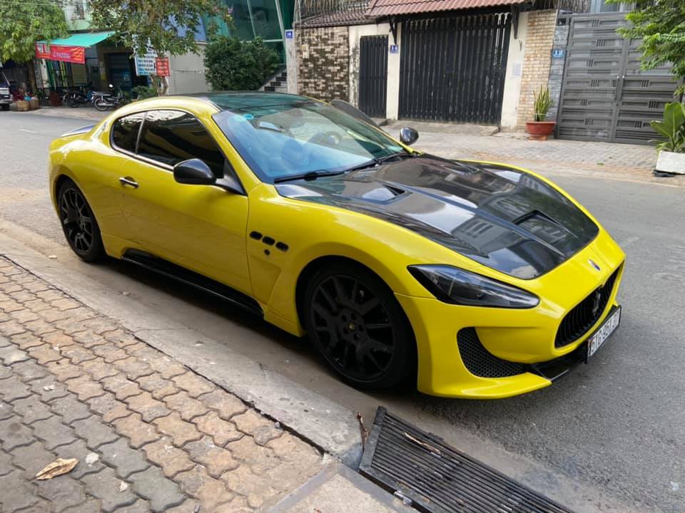 Đây là 1 trong số ít xe Maserati Granturismo rao bán tại Việt Nam