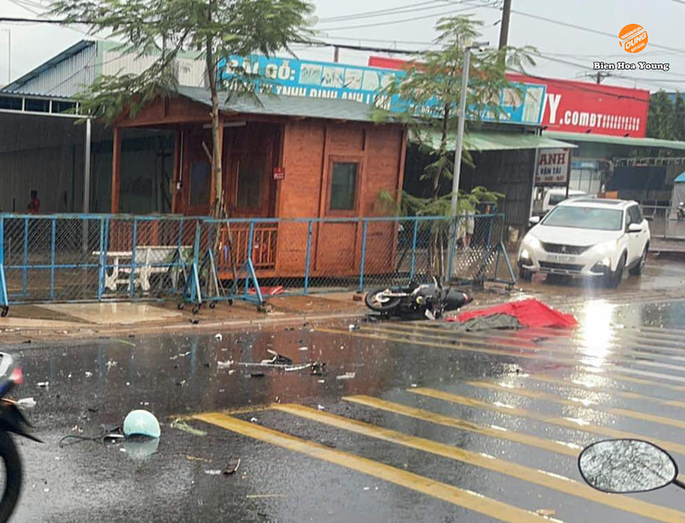 Vụ tai nạn khiến 1 cô gái tử vong tại chỗ và 1 cô gái tử vong tại bệnh viện