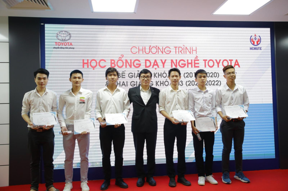 &ldquo;Học bổng dạy nghề Toyota&rdquo; l&agrave; một trong những chương tr&igrave;nh đ&oacute;ng g&oacute;p x&atilde; hội của Quỹ Toyota Việt Nam.