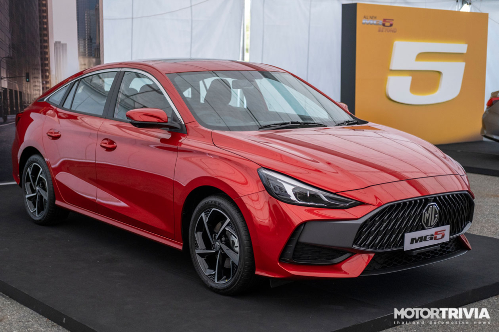 MG5 2021 có nắp ca-pô dập gân