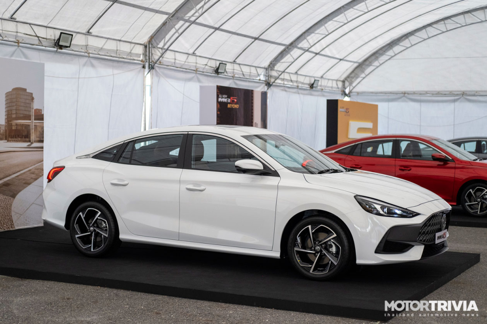 MG5 2021 có khá nhiều trang bị an toàn