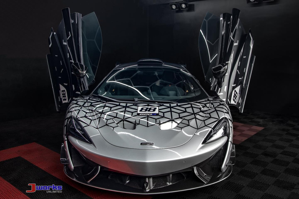 McLaren 620R hợp pháp duy nhất ở Philippines