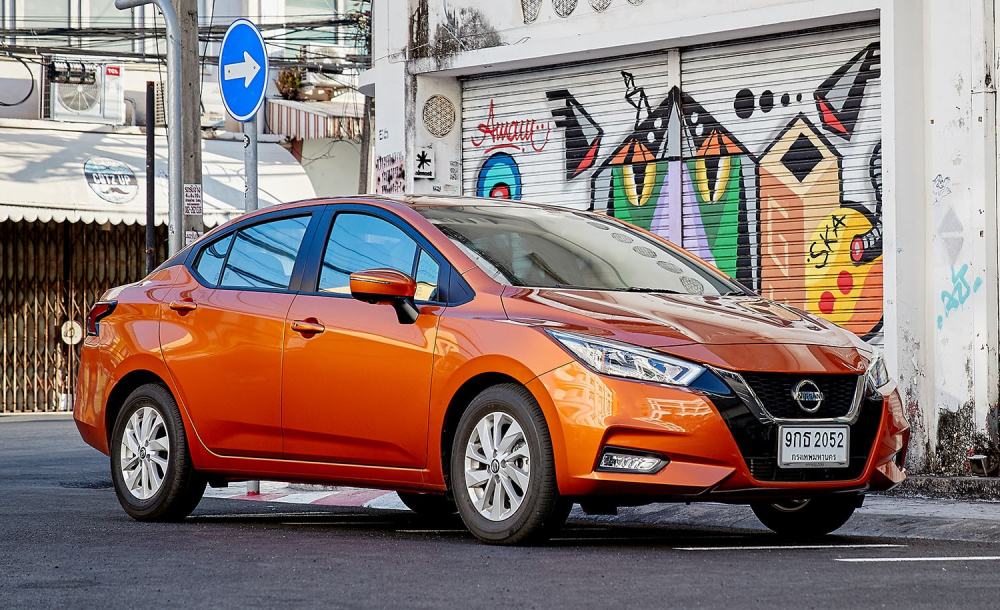Thế hệ mới của Nissan Sunny sẽ được đổi tên thành Almera khi bán ra tại Việt Nam nhằm thống nhất tên gọi với thị trường quốc tế.