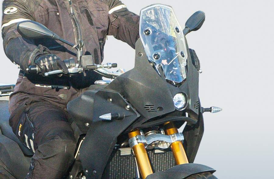Hình ảnh được cho là của Aprilia Tuareg 660 hoàn toàn mới đang được chạy thử Hình ảnh được cho là của Aprilia Tuareg 660 hoàn toàn mới đang được chạy thử