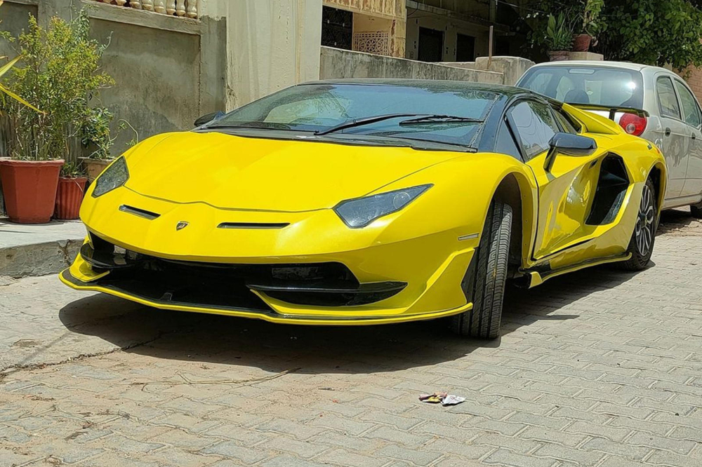 Ph&iacute;a trước của chiếc Lamborghini Aventador SVJ nh&aacute;i