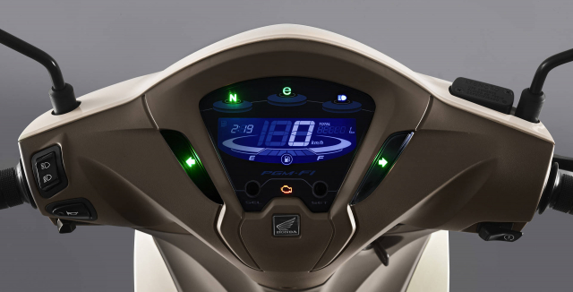 Honda Biz sở hữu trang bị màn hình LCD hiện đại
