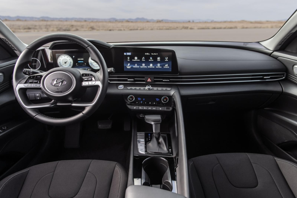 Nội thất của Hyundai Elantra 2021.