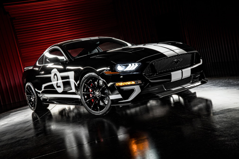 Legend Edition Mustang GT có màu sơn đẹp sọc trắng trông rất dữ dằn Legend Edition Mustang GT có màu sơn đẹp sọc trắng trông rất dữ dằn