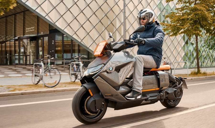 BMW CE-04 có giá bán gần 300 triệu đồng tại Mỹ