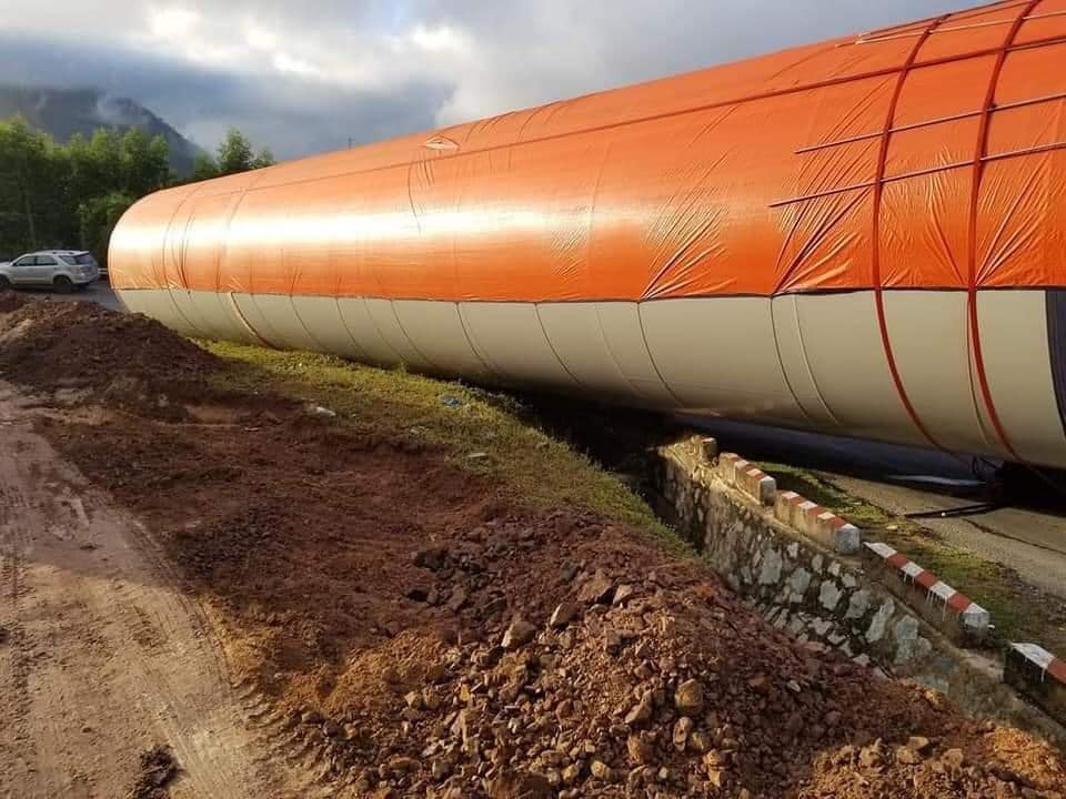 Vụ tai nạn đã khiến đèo Phượng Hoàng bị ùn tắc giao thông